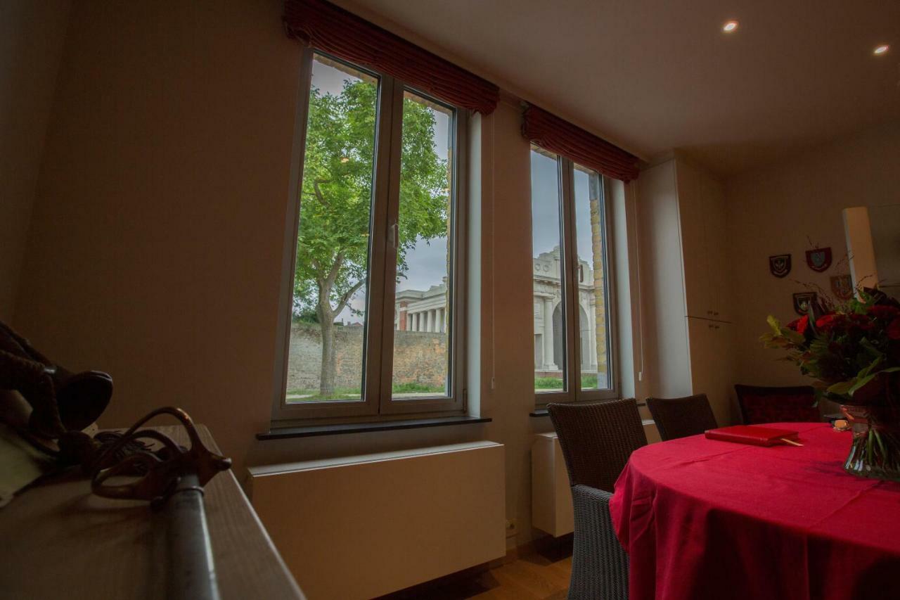 Menin Gate House Villa อีปส์ ภายนอก รูปภาพ